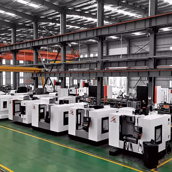 Maquinaria de 5 ejes Vmc850 Centro de mecanizado vertical de fresadora CNC de metal Fanuc de 3 ejes China